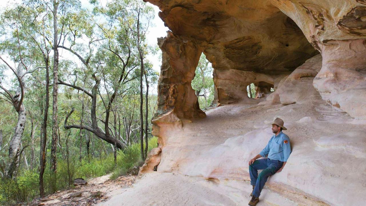 Sandstone Caves Walking Track