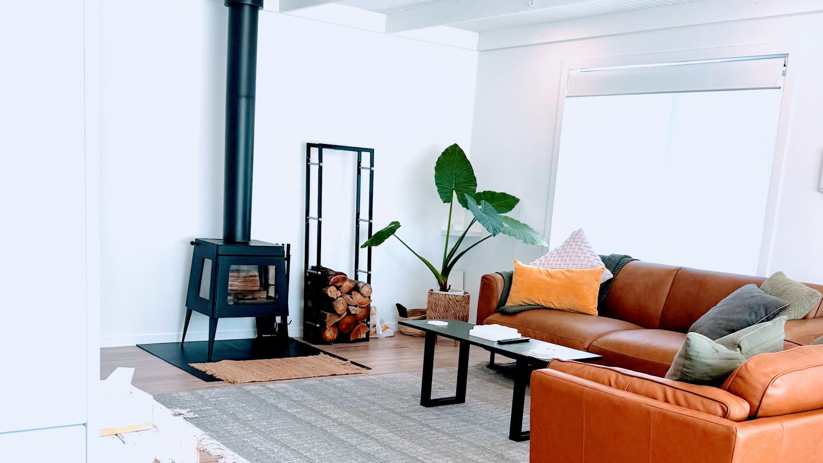 Relax in a stylish Kingston retreat near Hobart and southern Tasmania attractions