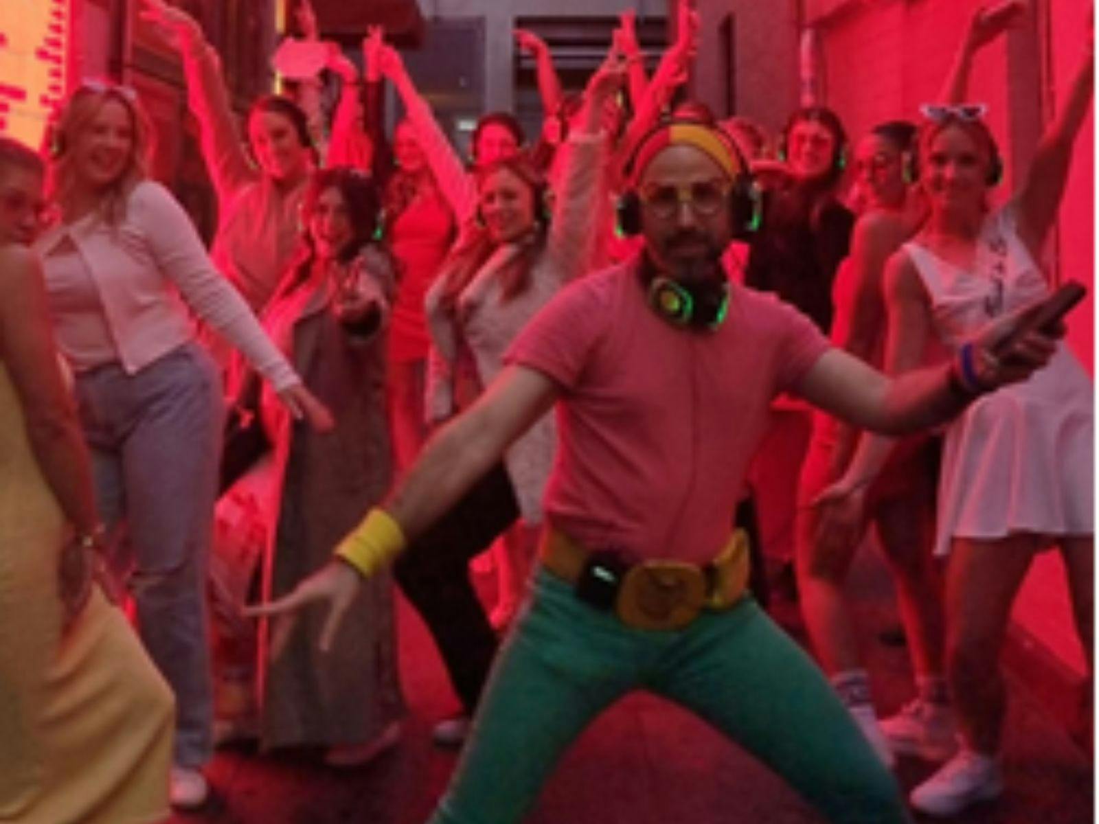 Guru Dudu Silent Disco Walking Tour- Sydney Christmas Spectacular!