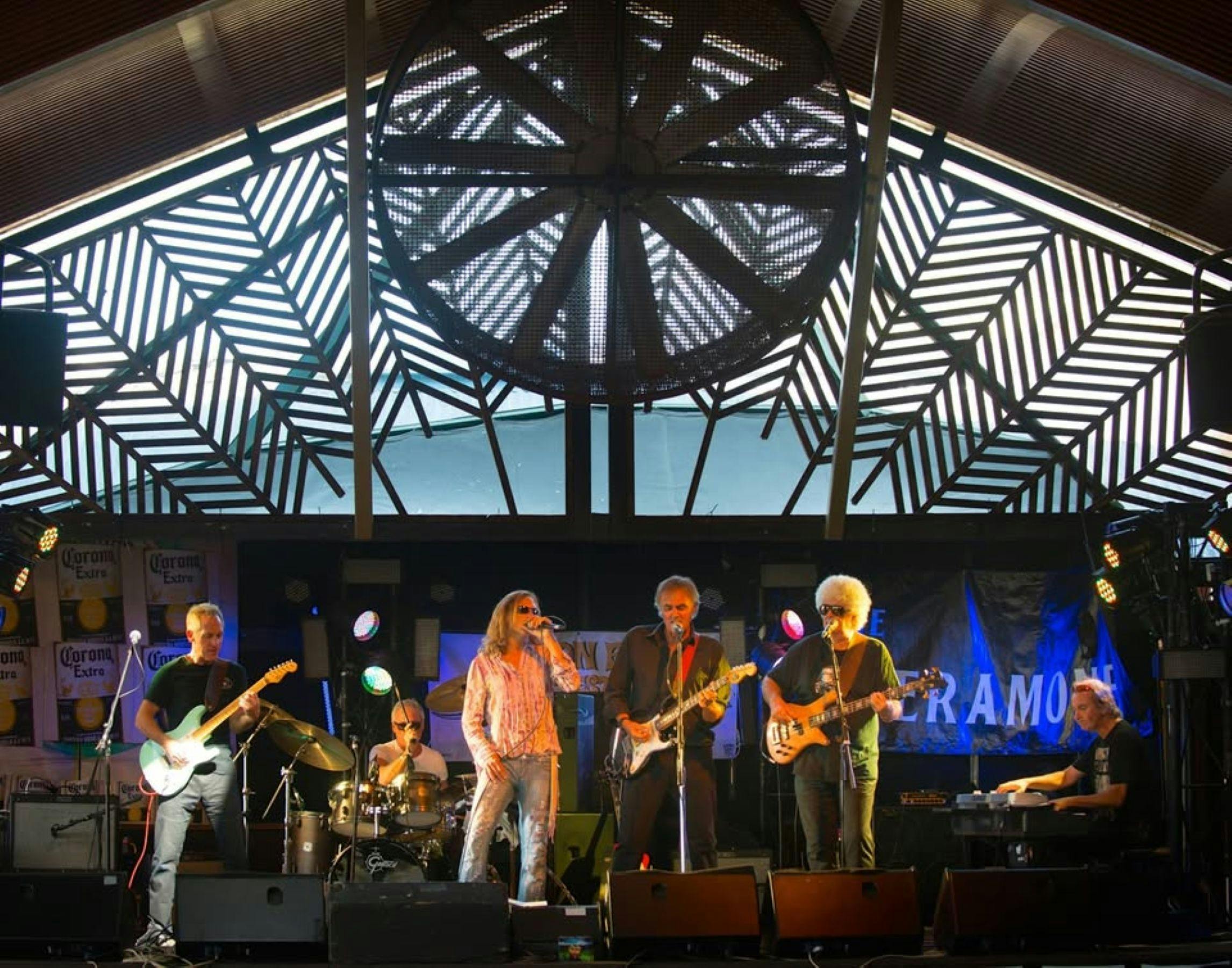 The Feramones - Shaws Bay Hotel