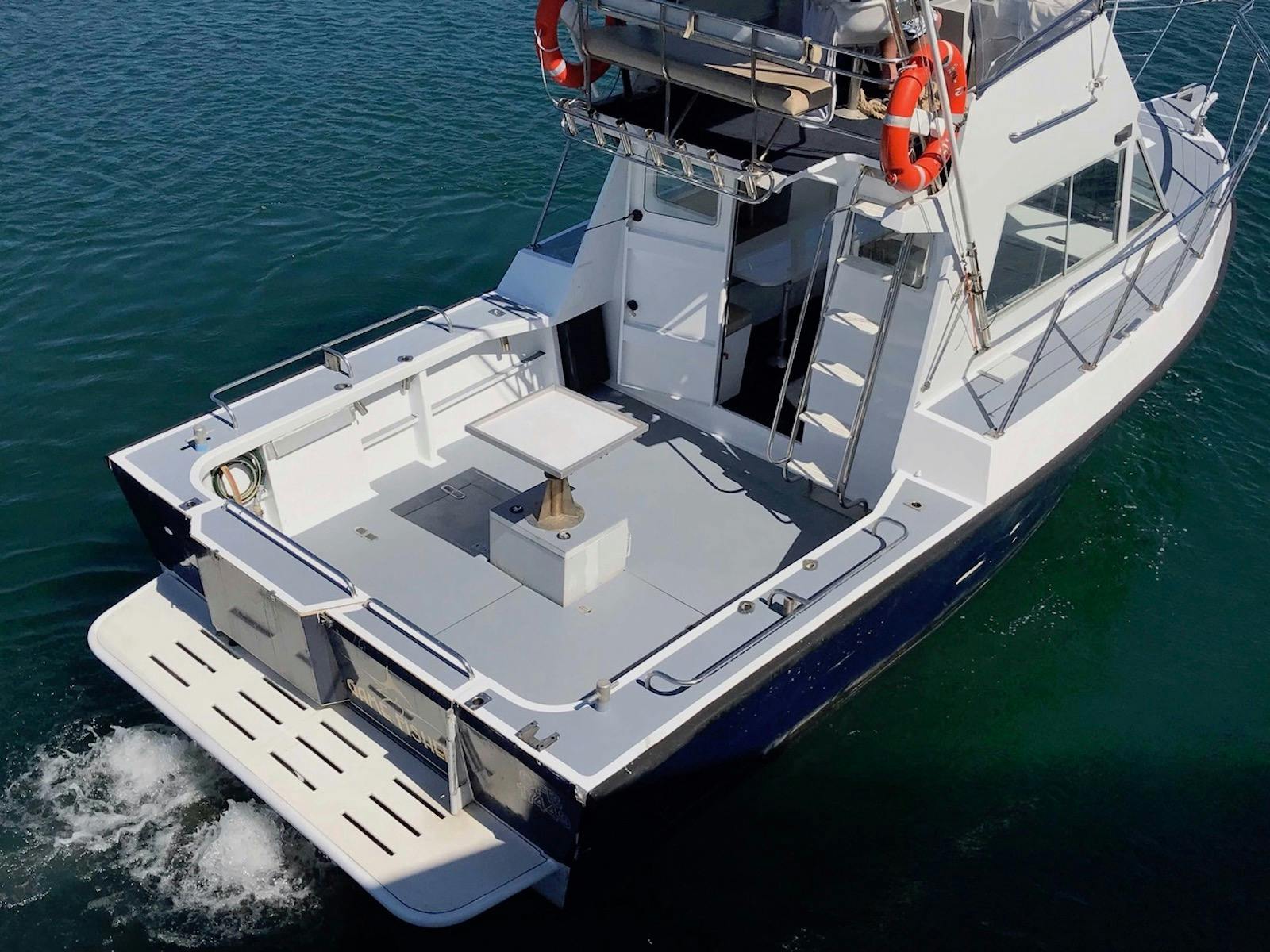 ブルーフィッシャー-漁船