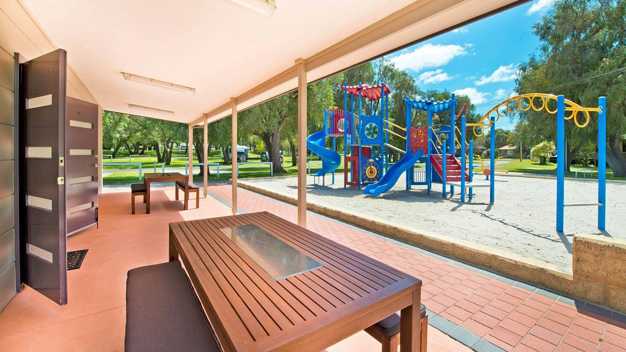 Acclaim Rose Gardens Beachside Holiday Park, Emu Point, Western Australia