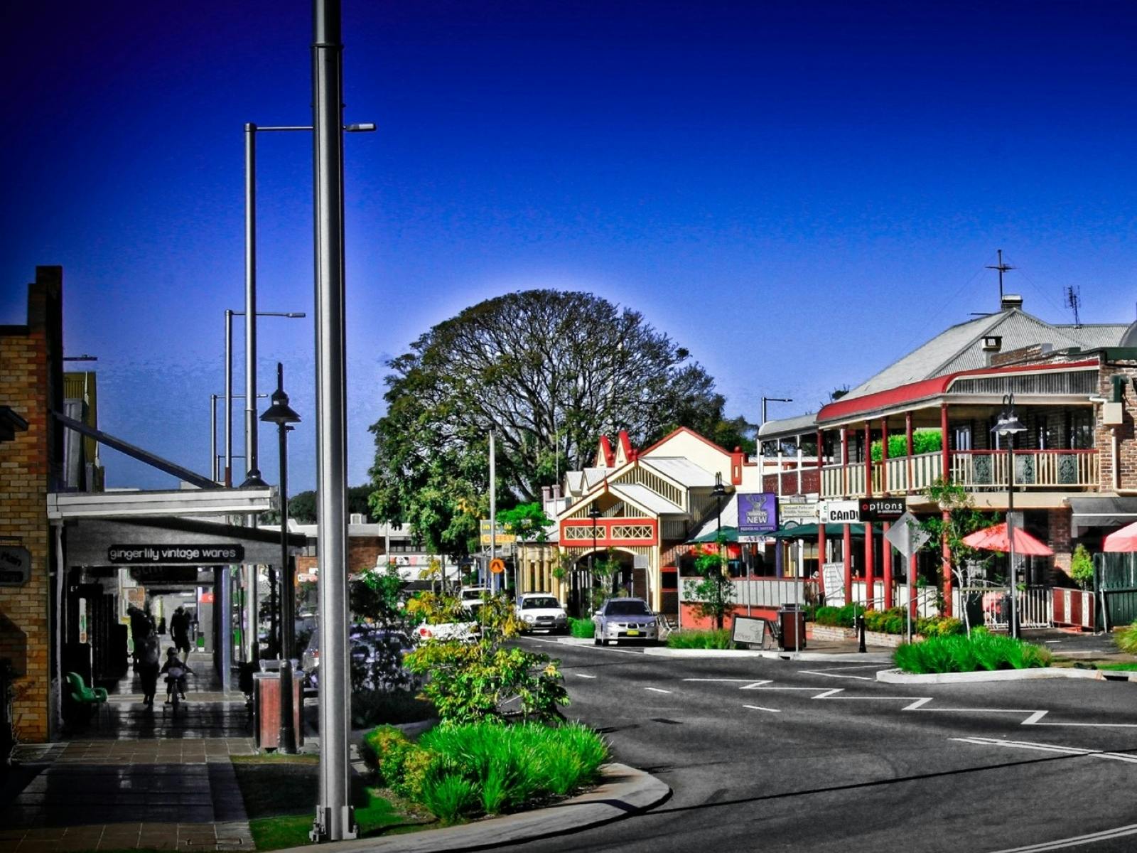 Alstonville - historic buildings, classic Australian architecture, galleries, cafes and teahouses.
