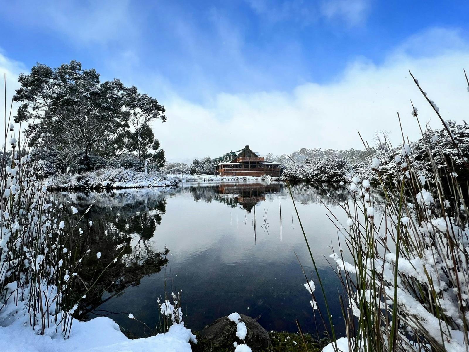 Winter wildlife and wellness escape at Cradle Mountain image