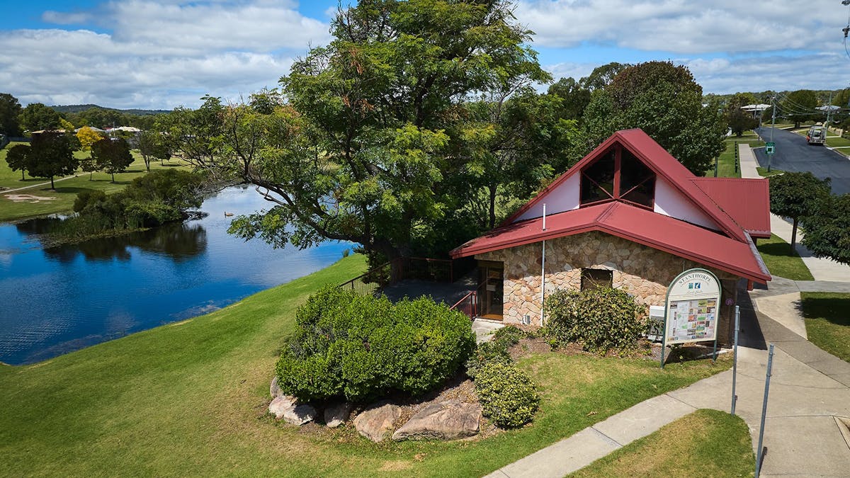 Stanthorpe Visitor Information Centre and Quart Pot Creek
