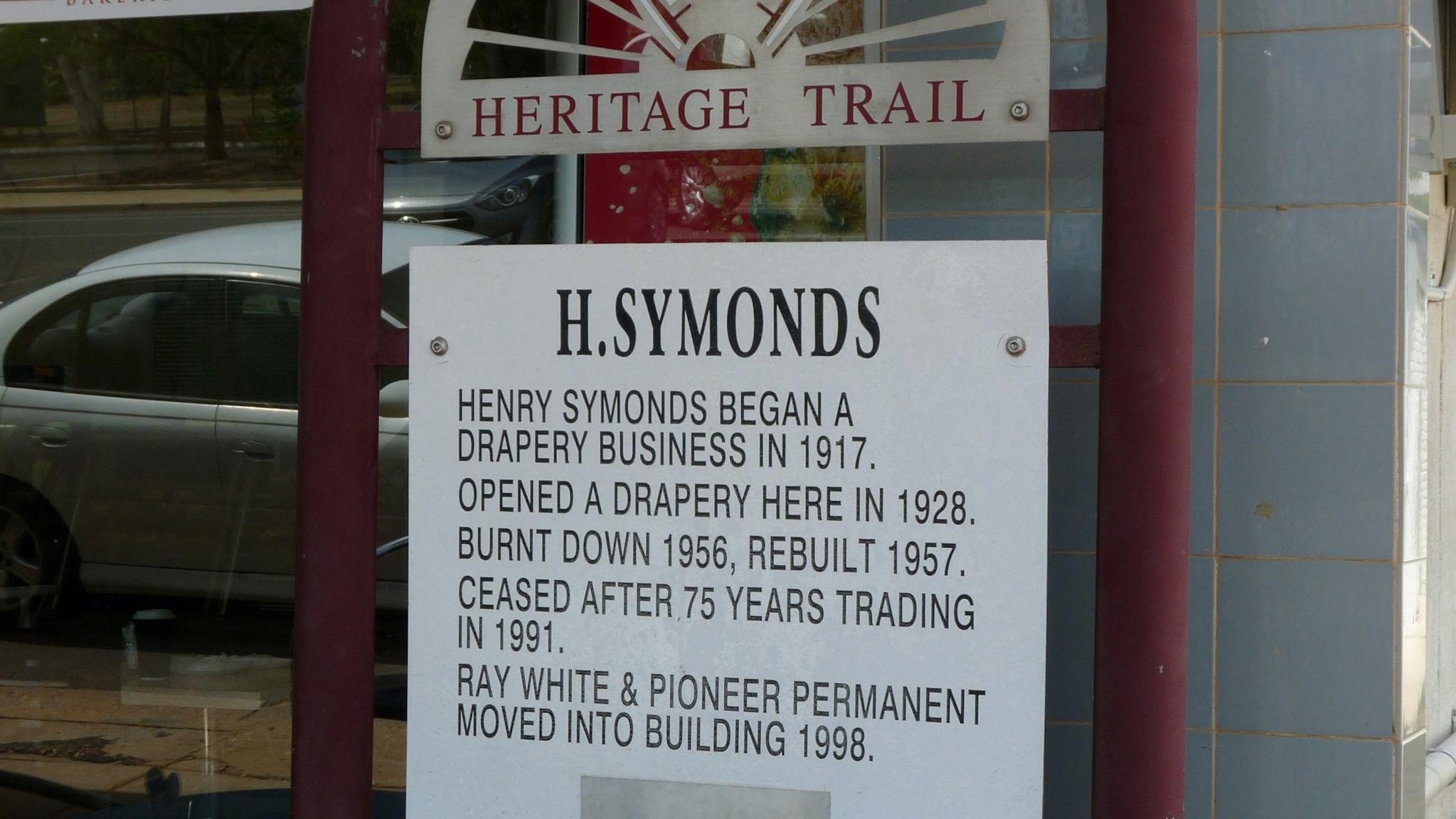 Symond's Sign Symond's Sign