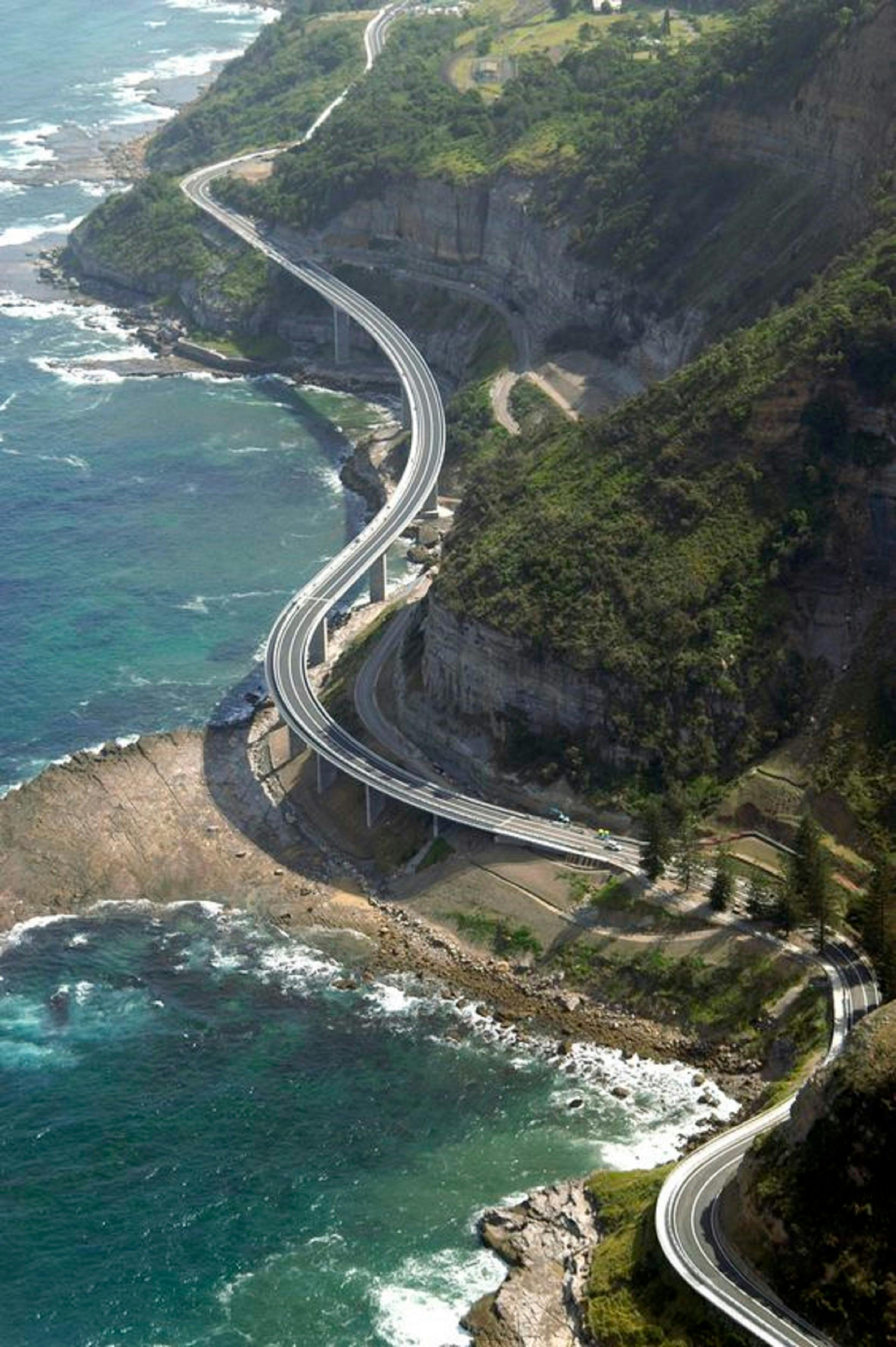 Australia By Air Scenic Flight - Sea Cliff Bridge