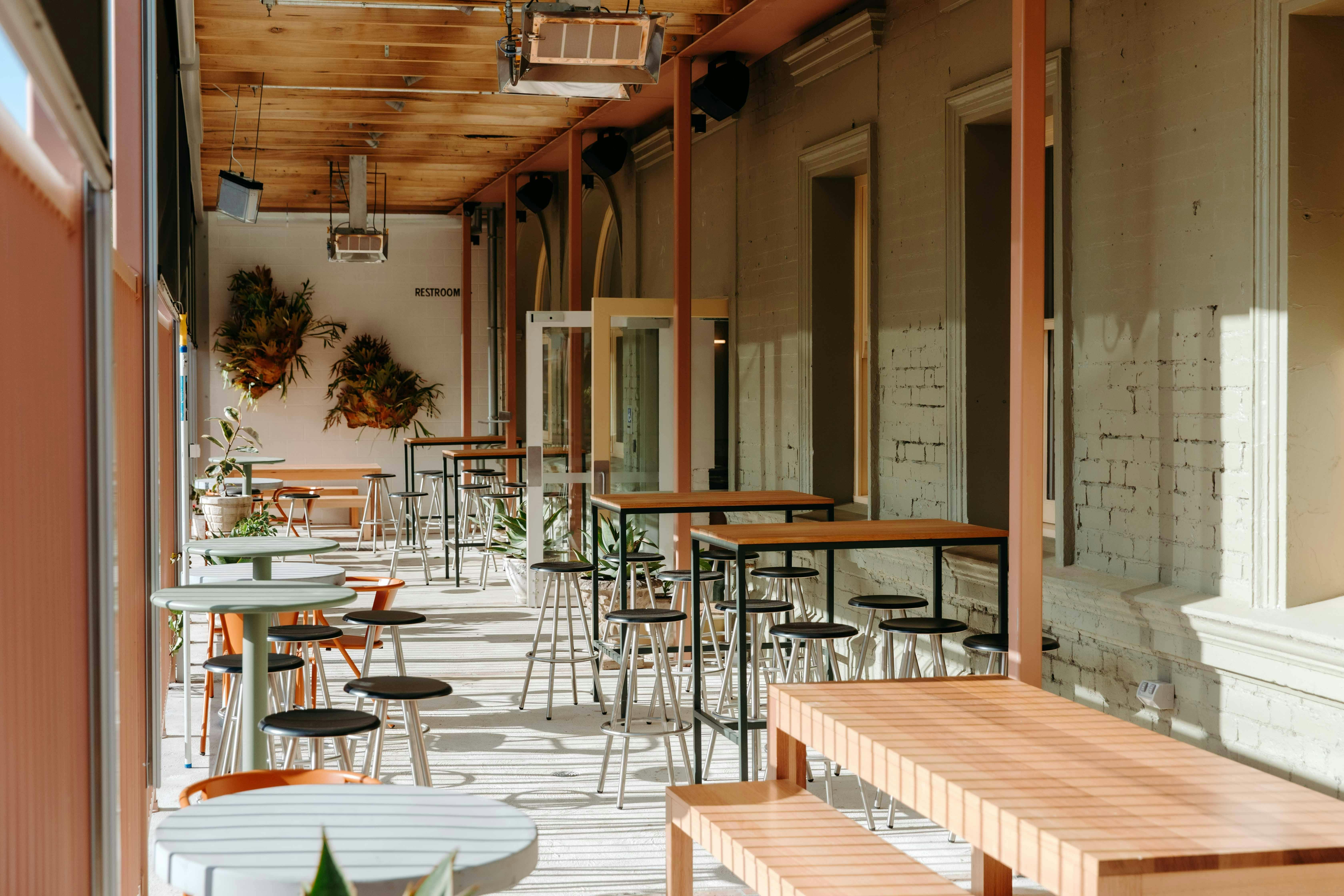 Hotel Railway - Courtyard