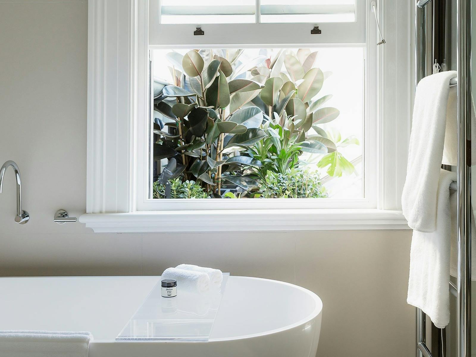 Spicers Potts Point King Luxe Bathroom
