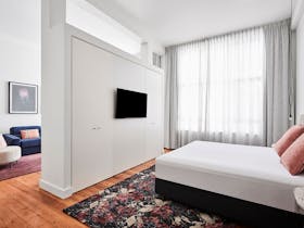 Adina Apartment Hotel bedroom