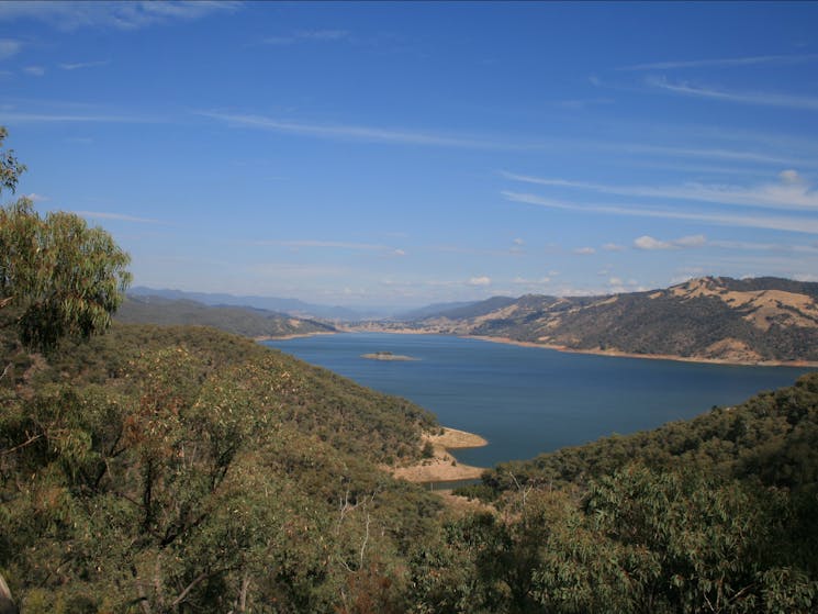 Lake Burrinjuck