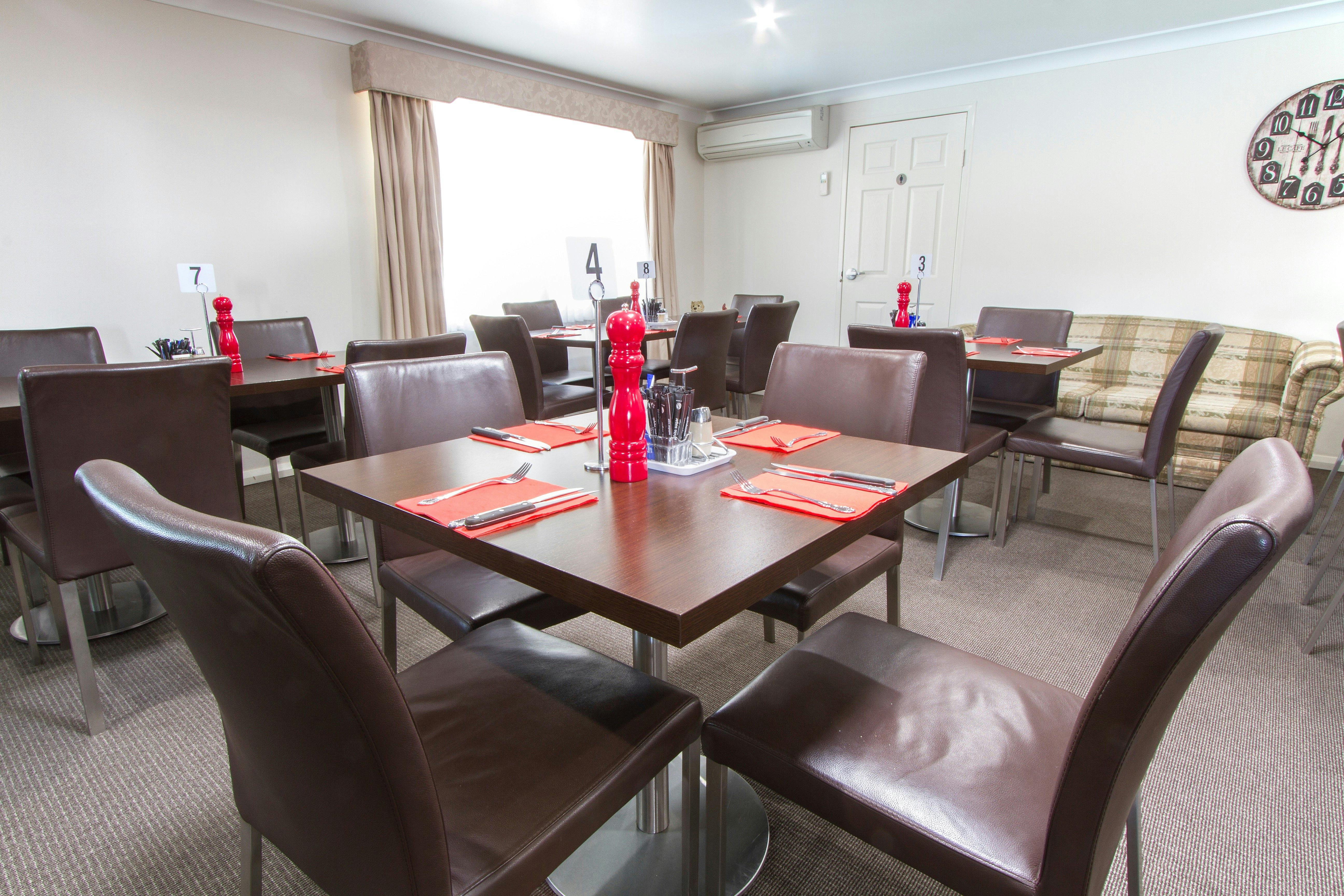 시설 내 레스토랑 - 아침 및 저녁 식사