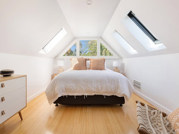 A Top Spot - Byron Bay - Loft Bedroom