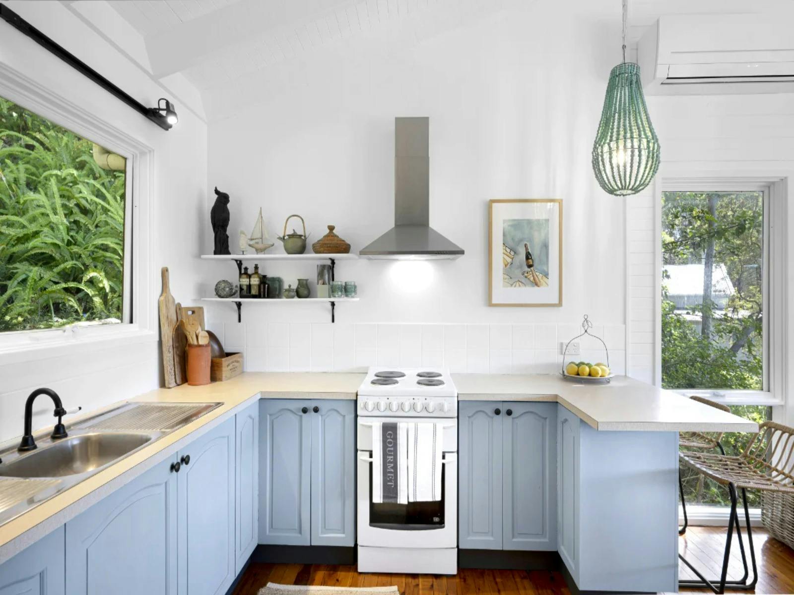 Modern minimalist kitchen