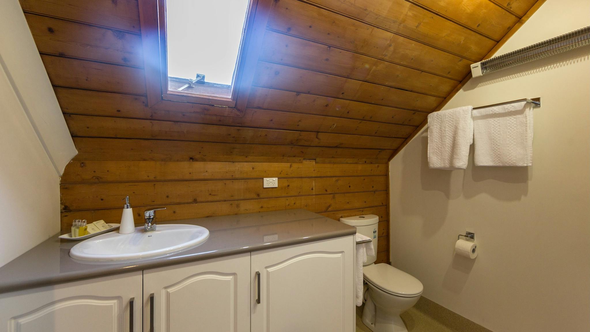 Upstairs King Superior ensuite