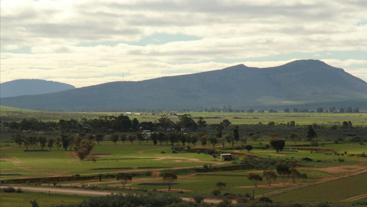 Wonoka Bluff from Camel Hump