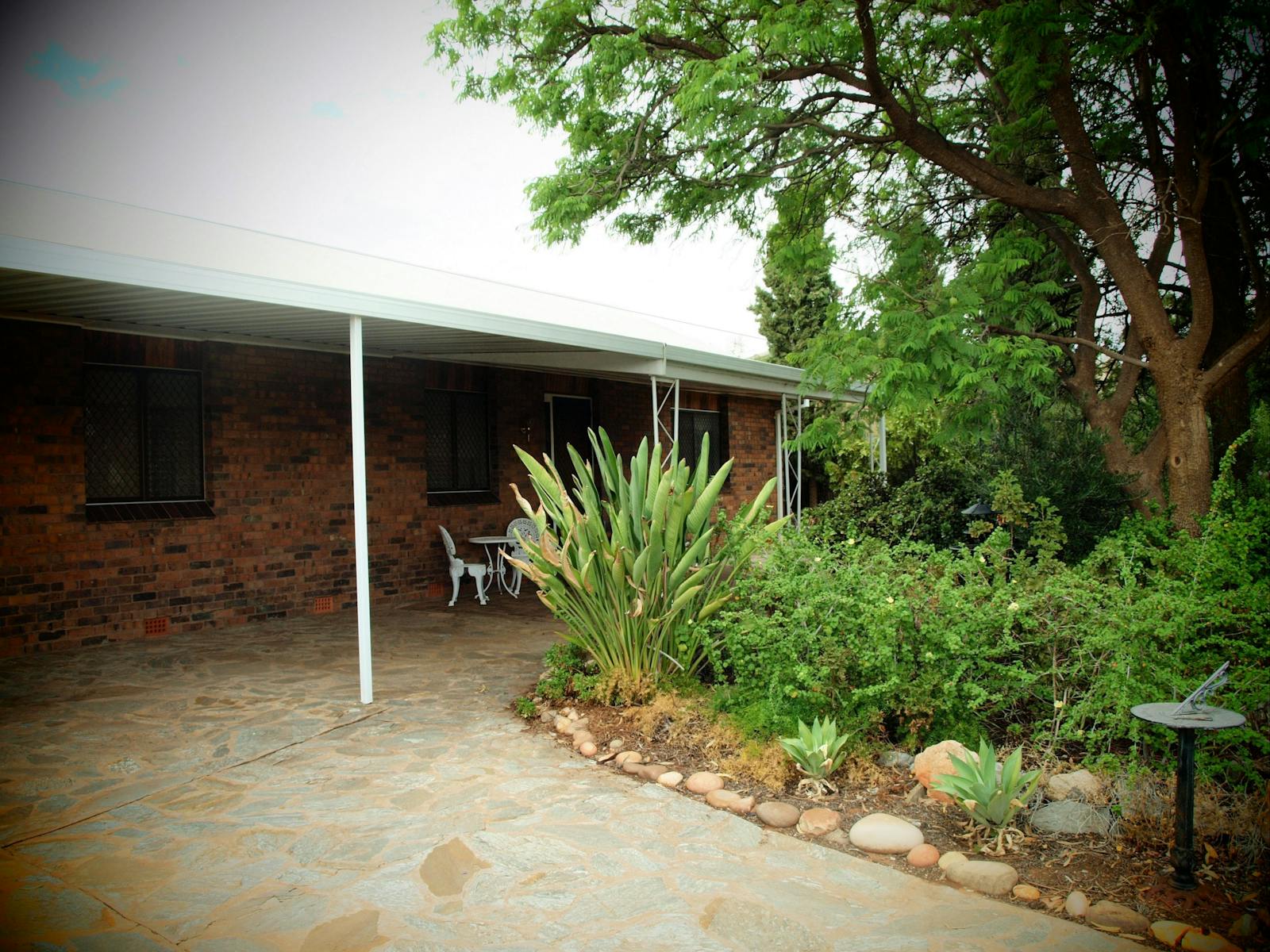 Capon Cottage driveway, parking for 2 cars