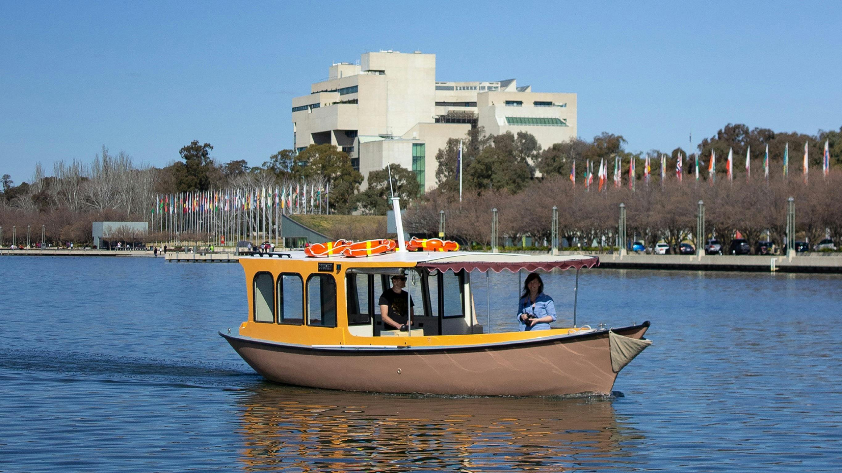 Cruise with High court in background