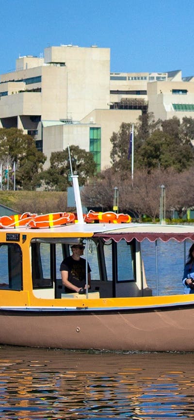 Cruise with High court in background