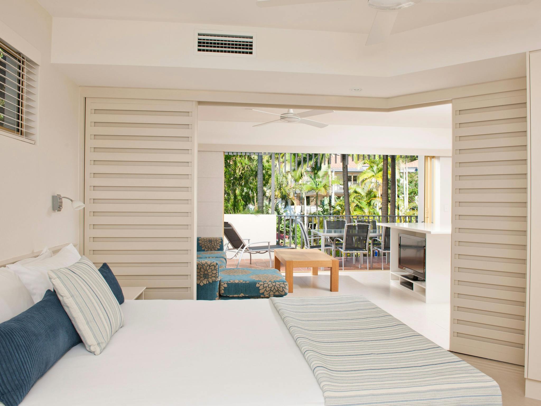 2 Bedroom Deluxe Poolside Apartment 2 Bedroom Deluxe Poolside Apartment