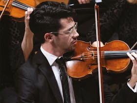 Sydney Symphony Orchestra - Shining Brightly Cover Image