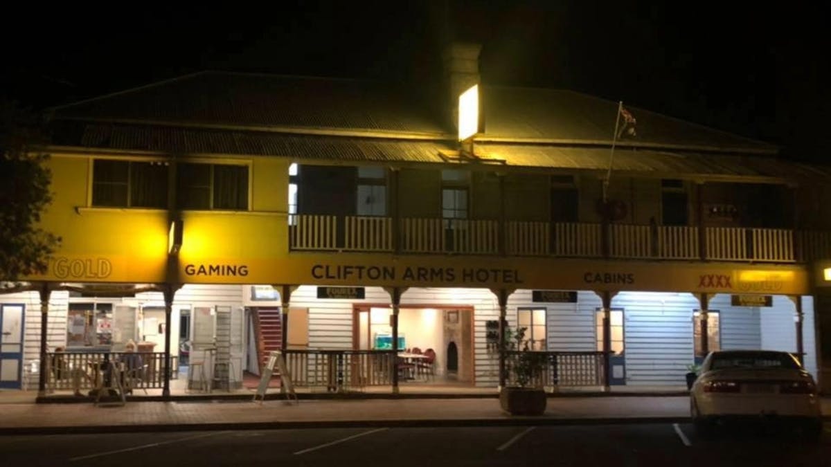 Clifton Arms Hotel edit