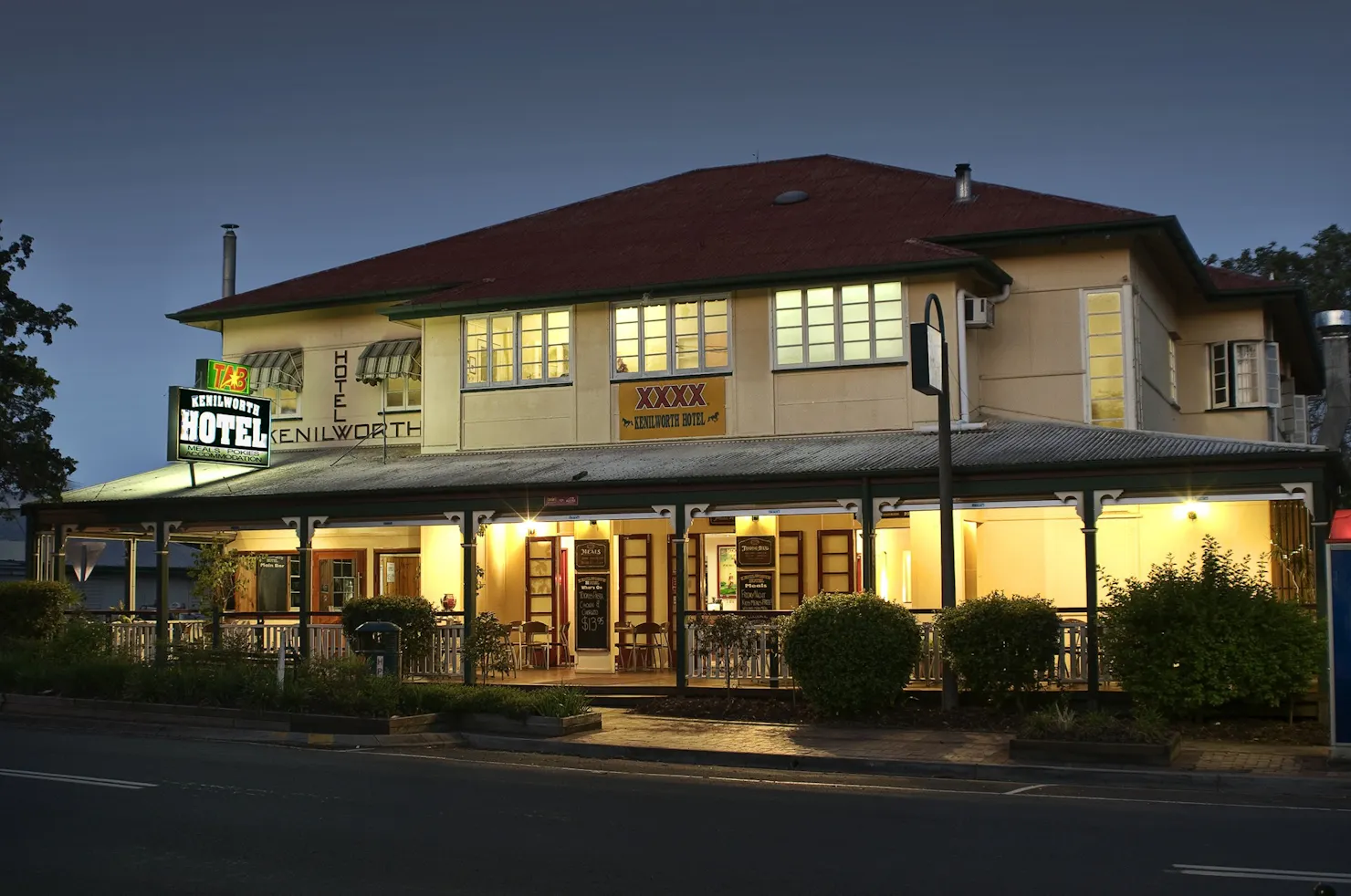 Kenilworth Hotel & Brewery - Exterior