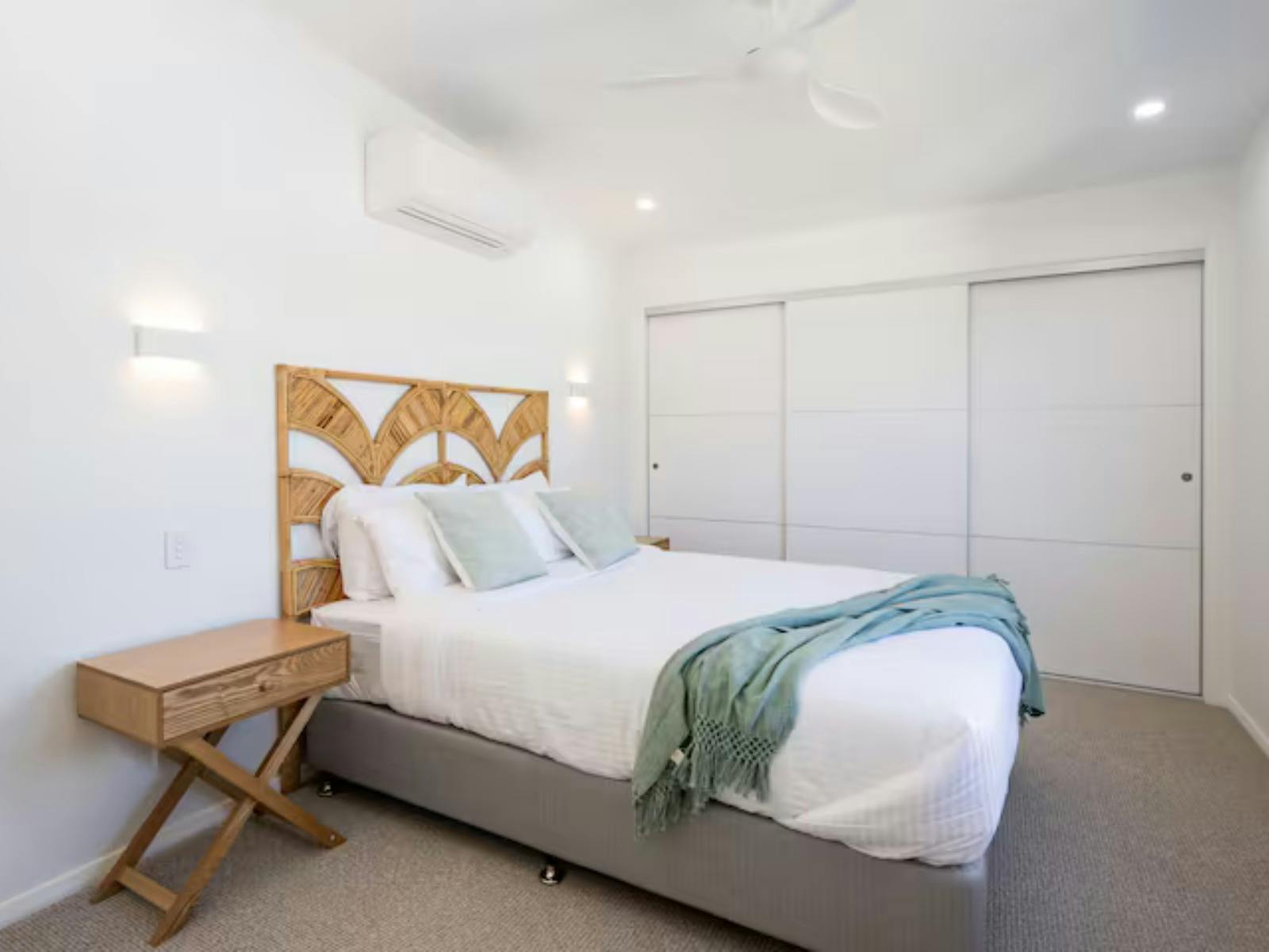 Pure Aqua - Second Bedroom