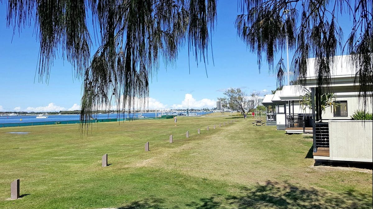 Waterfront Cabins at Broadwater Tourist Park