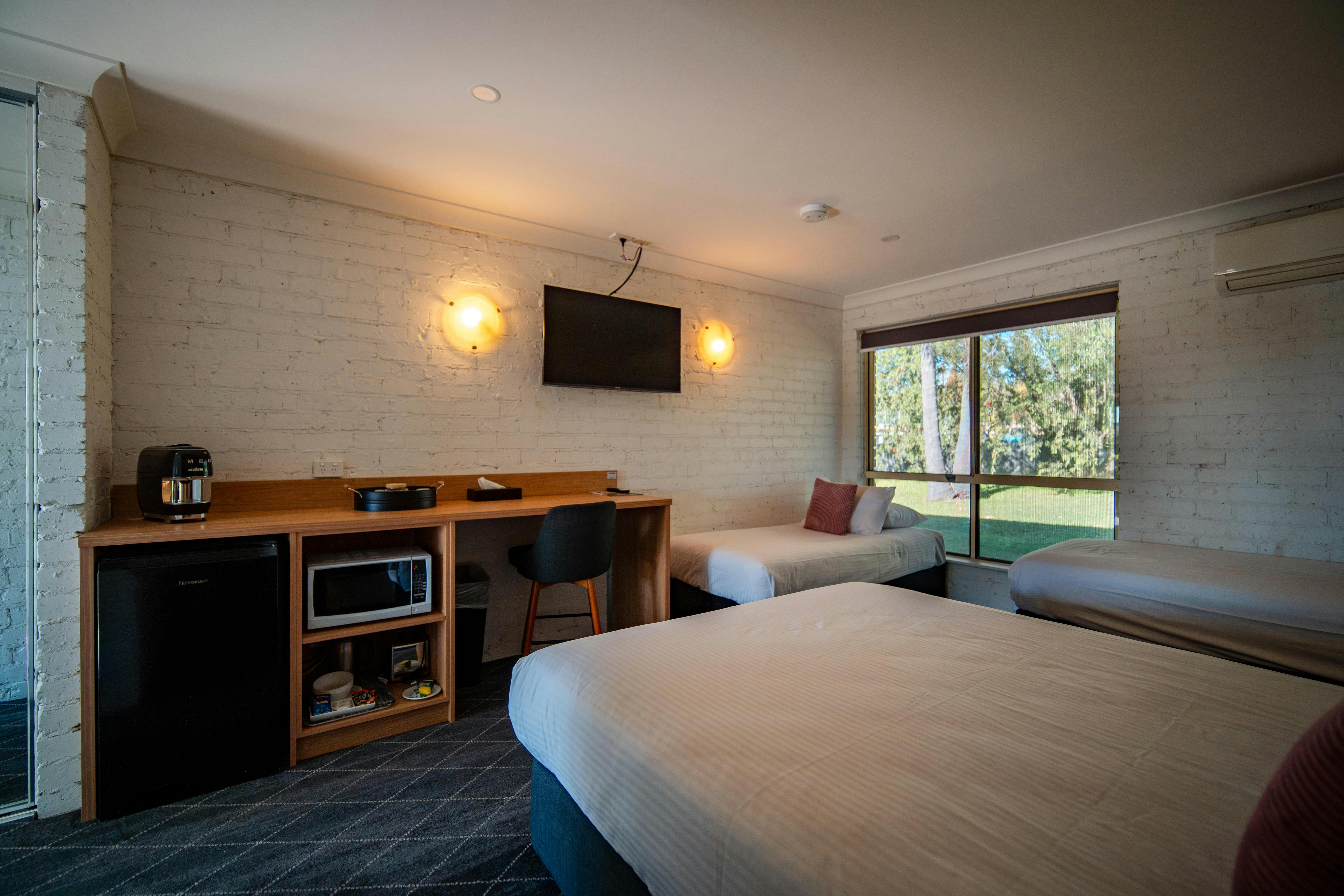 Queen + Single+ Trundle