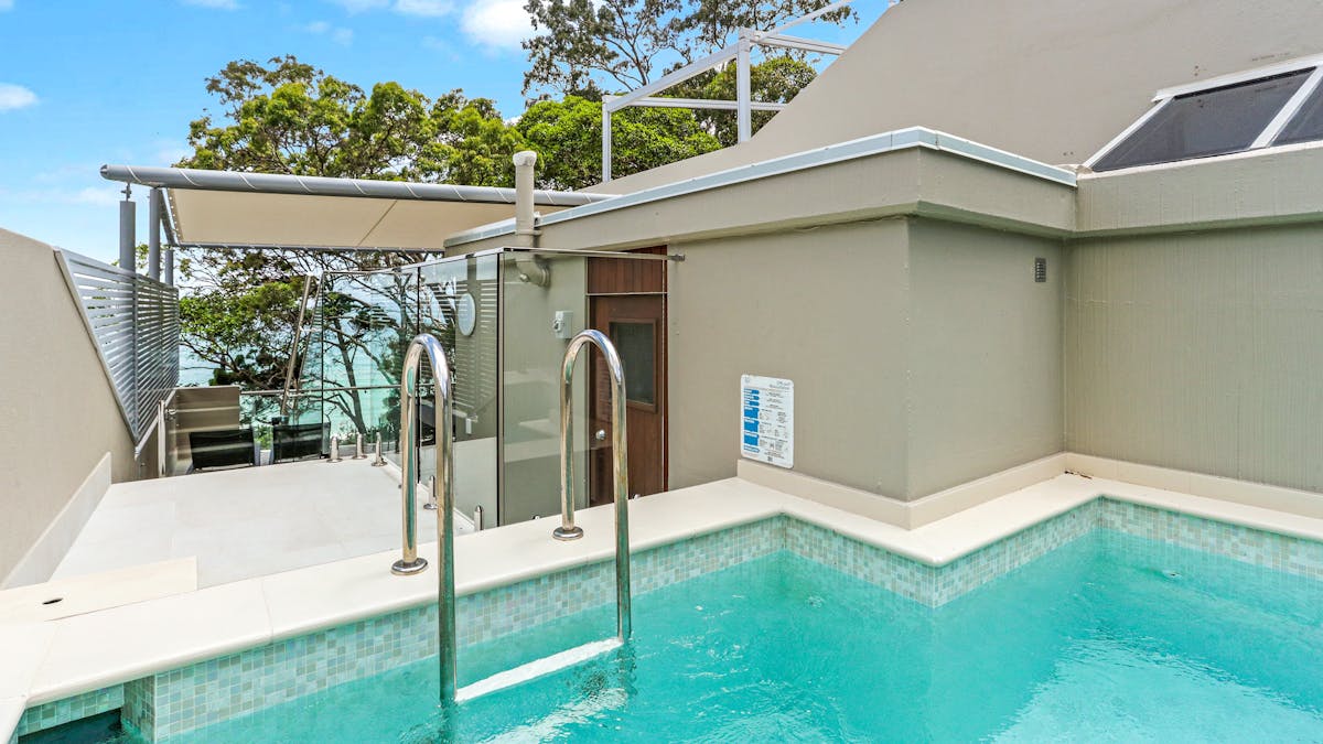 Private plunge pool