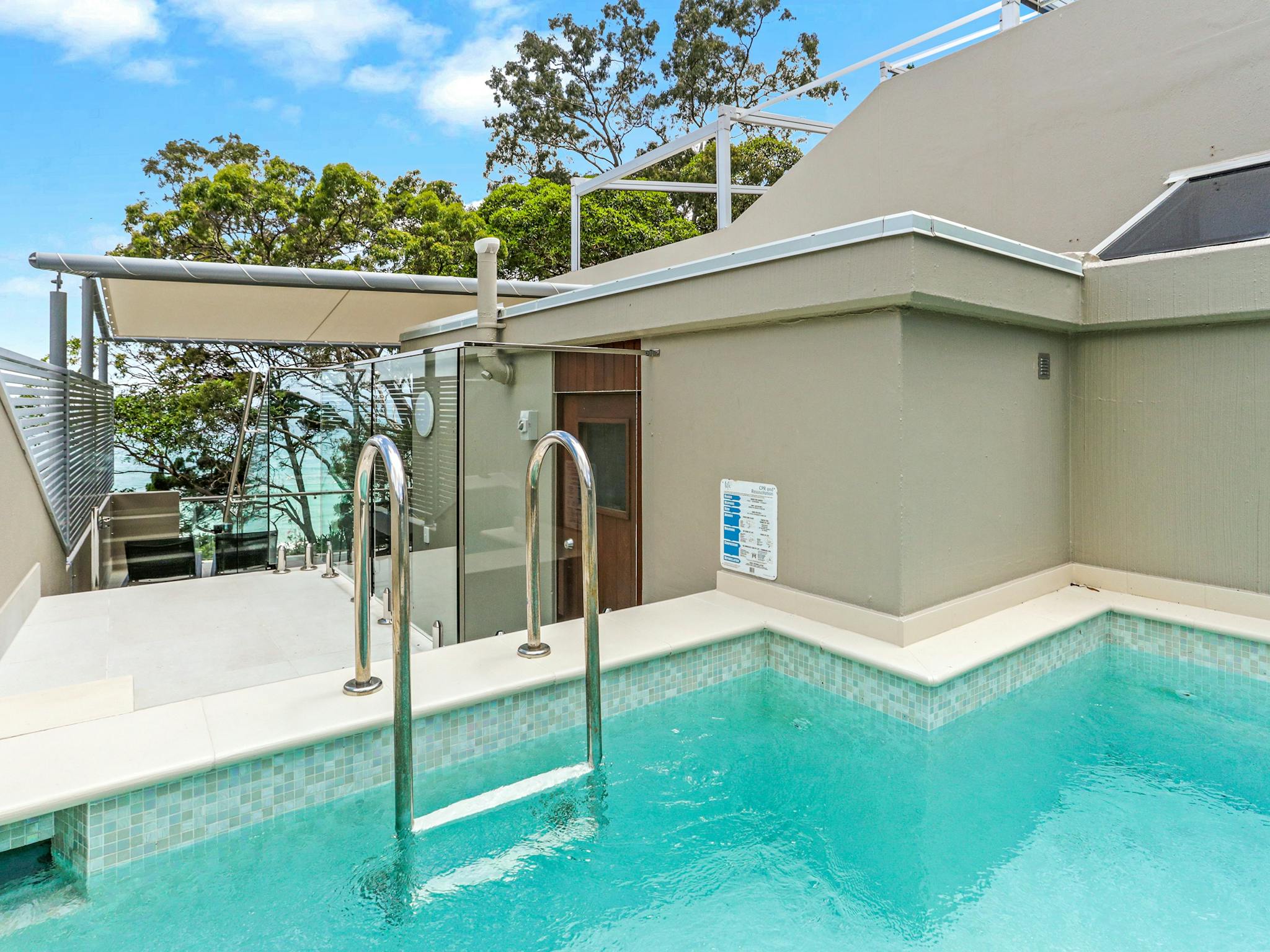 Private plunge pool Private plunge pool
