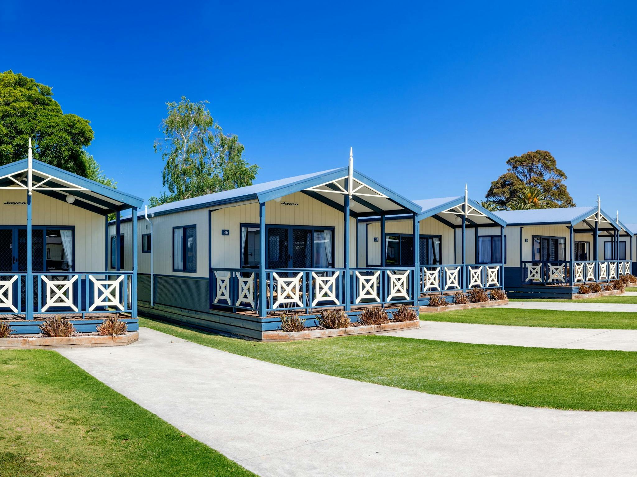 BIG4 Whiters Holiday Village Two Bedroom Villas exterior