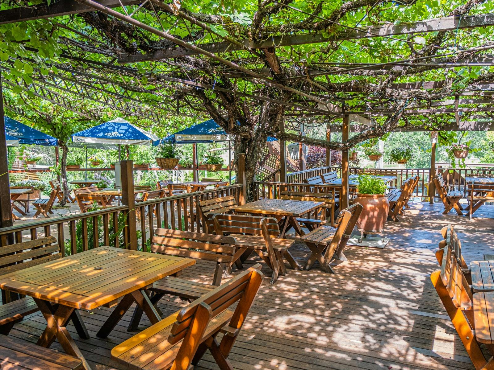 Peel Inn Hotel Nundle의 비어 가든