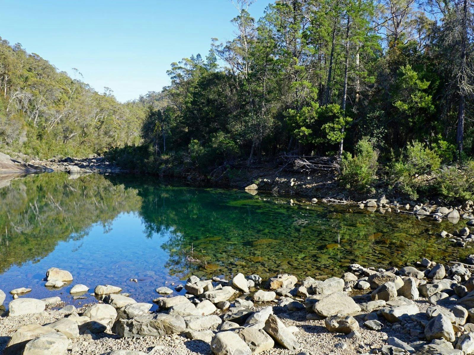 Apsley River Waterhole and Gorge Walk