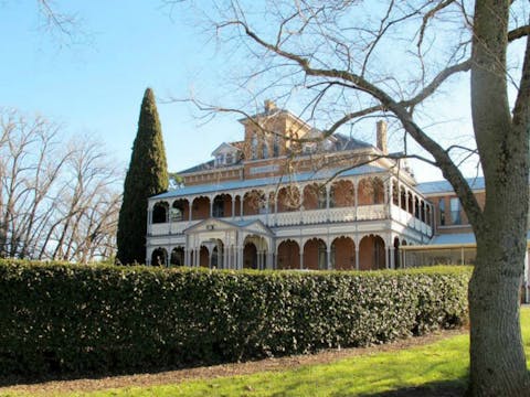 鄧特里聯盟旅館