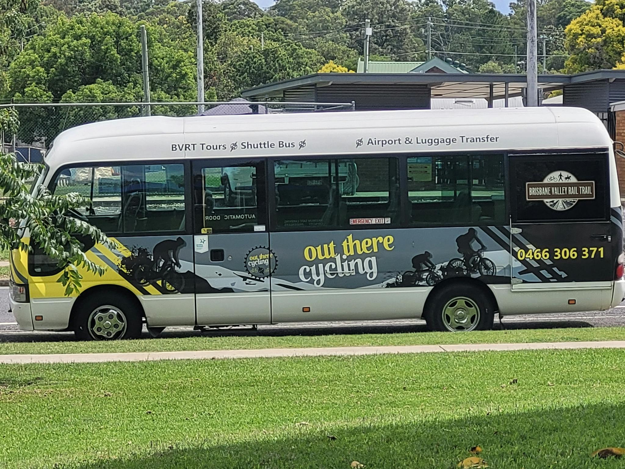 Shuttle Bus Shuttle Bus