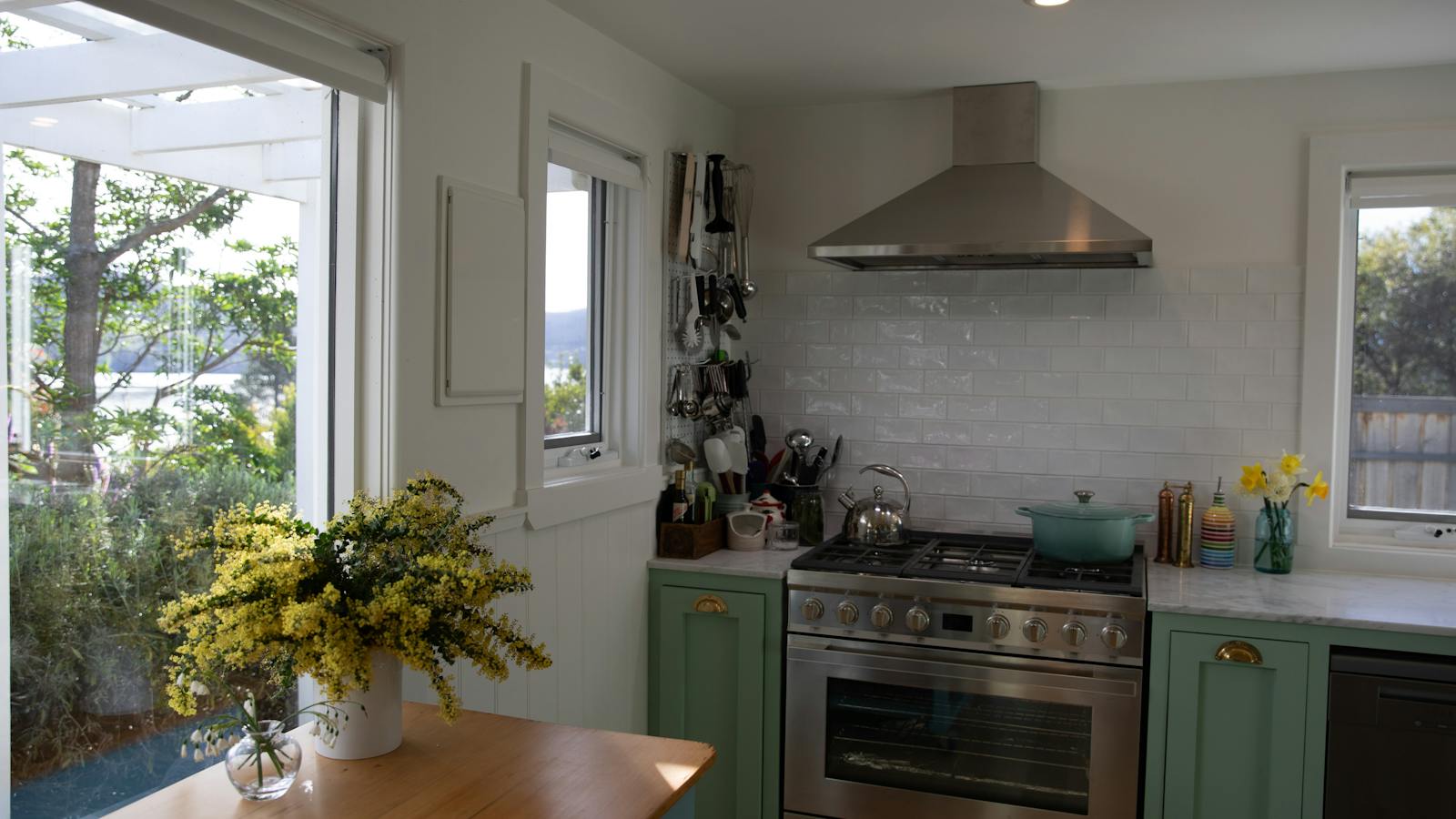 The kitchen at Florian Cottage overlooking the Huon River