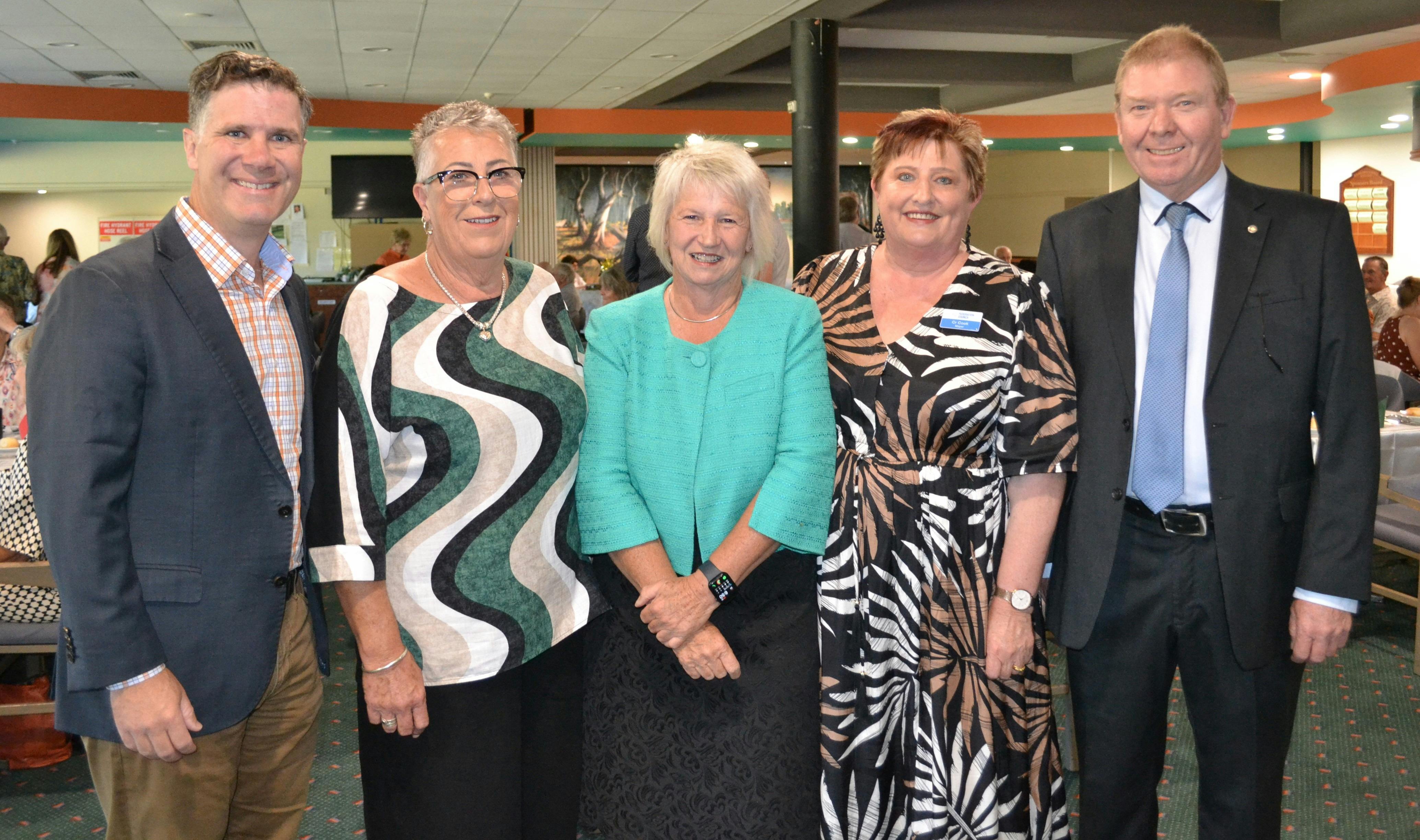 Guests at Federation Dinner