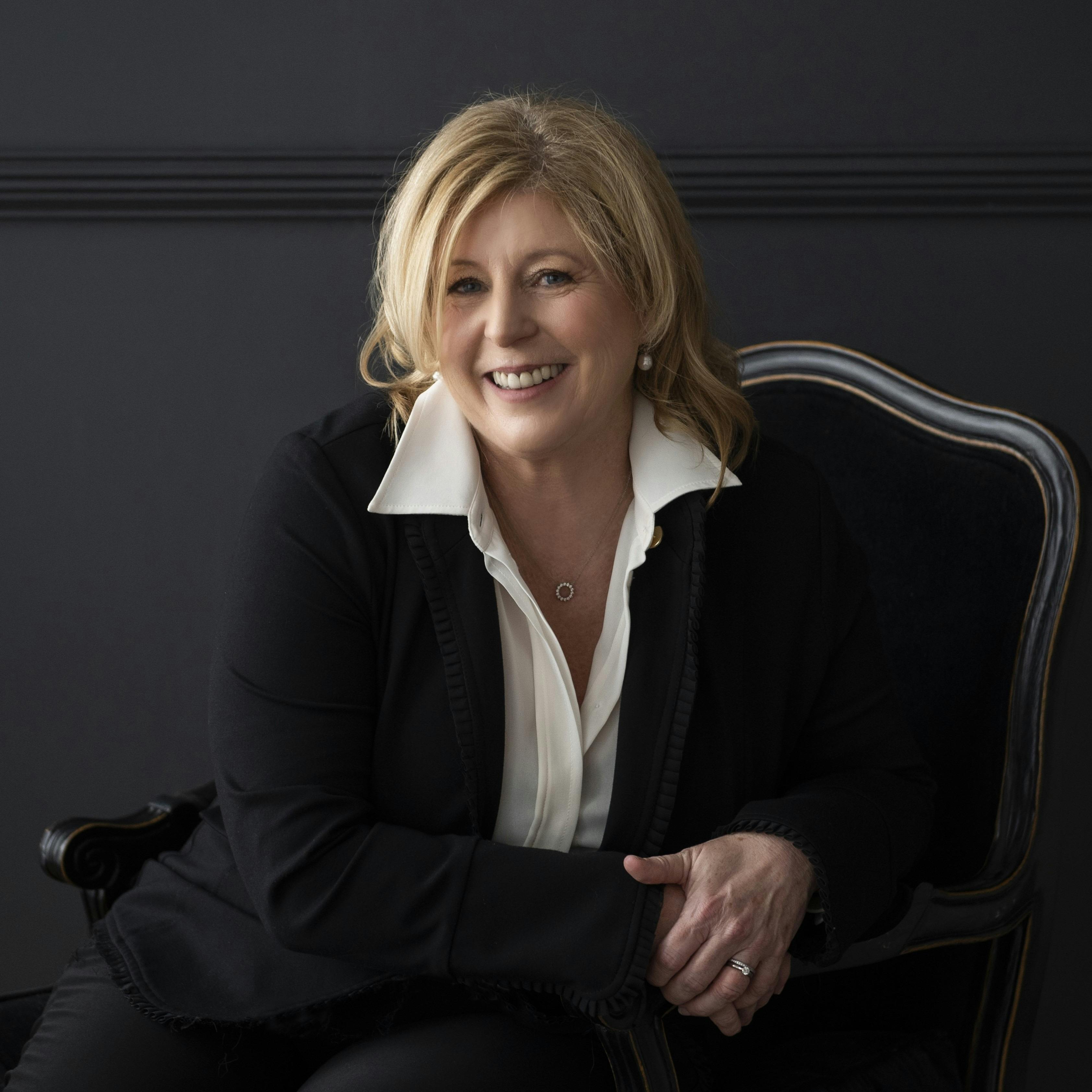 Liane Moriarty: Here One Moment