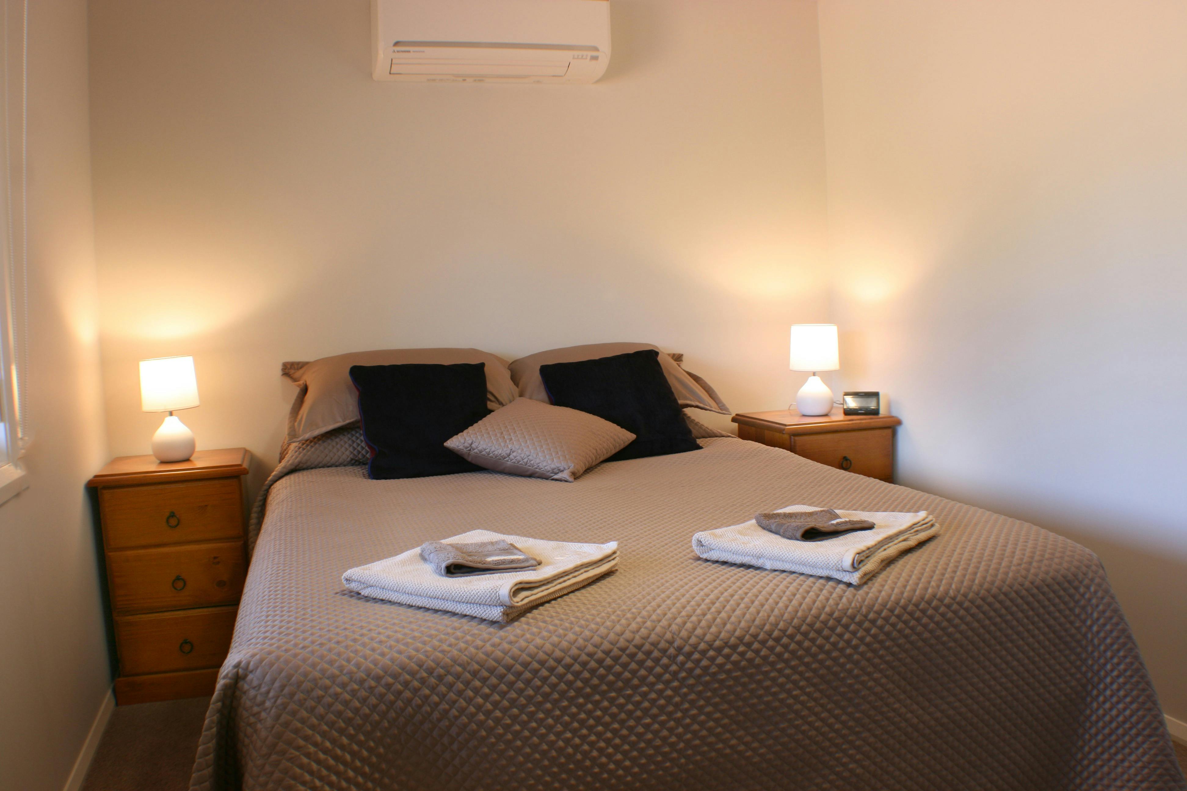 Bond Street Bed room