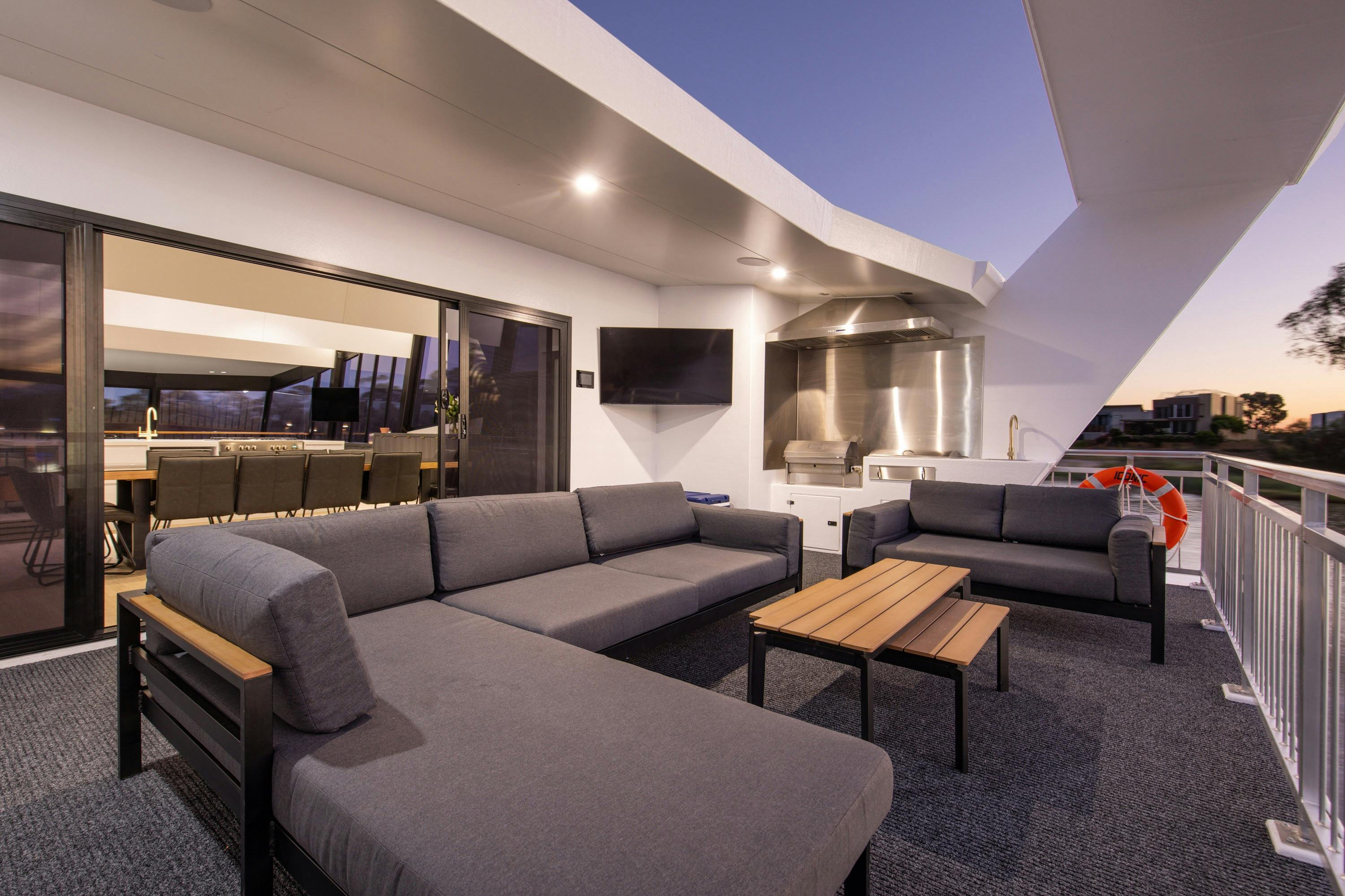 Iconic Luxury Houseboat