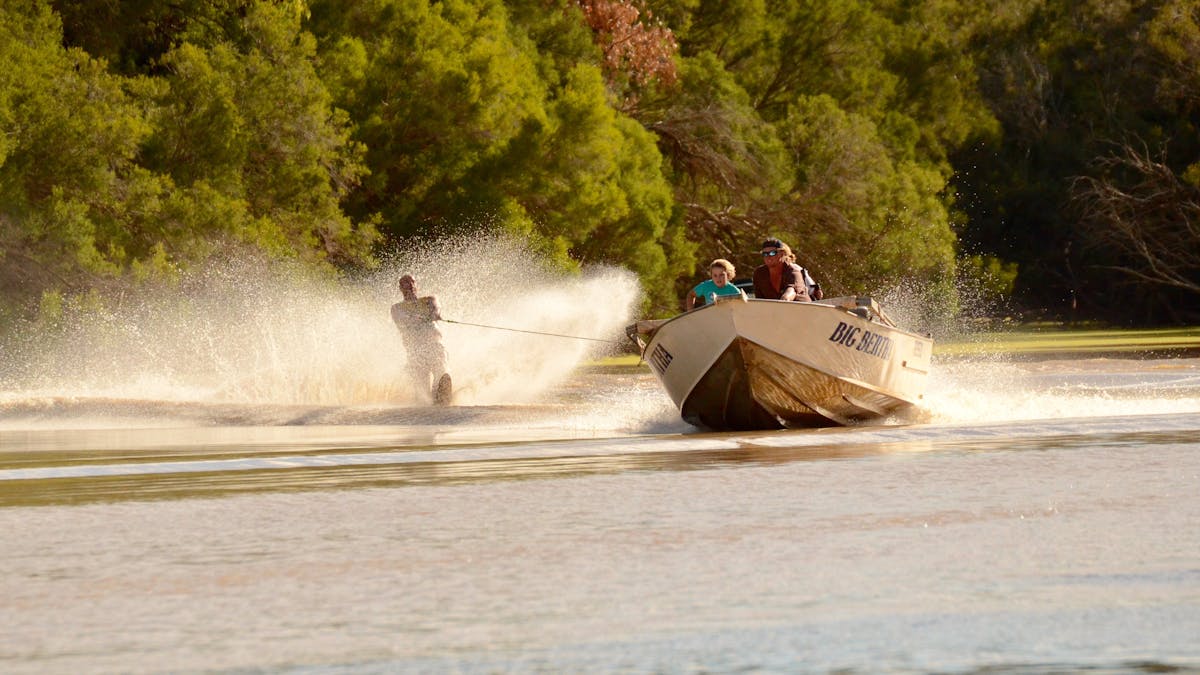 Skiing on Oma Waterhole