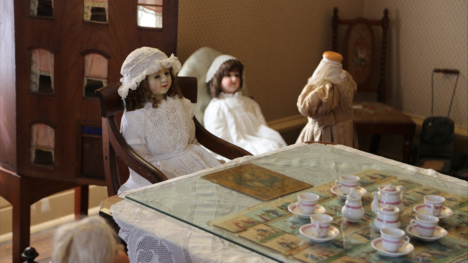 Narryna nursery - early wax and china dolls