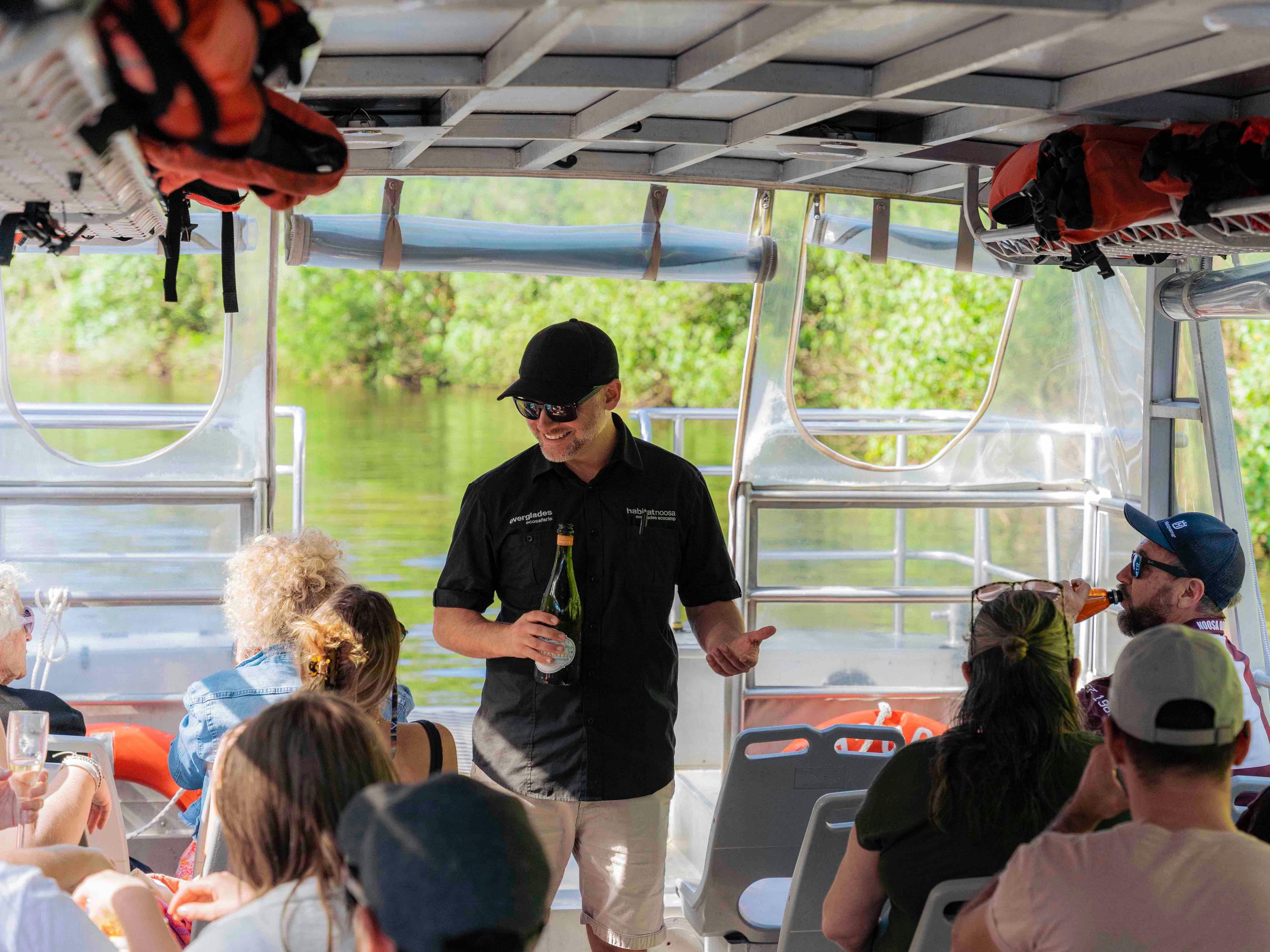 Noosa Everglades and Hinterland Villages Tour with Everglades River Cruise