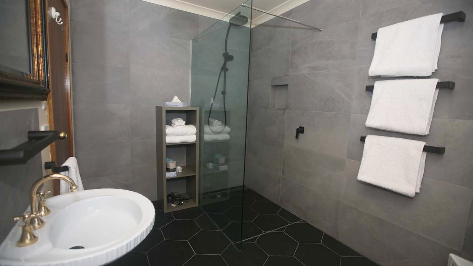 Derwent Cottage Bathroom