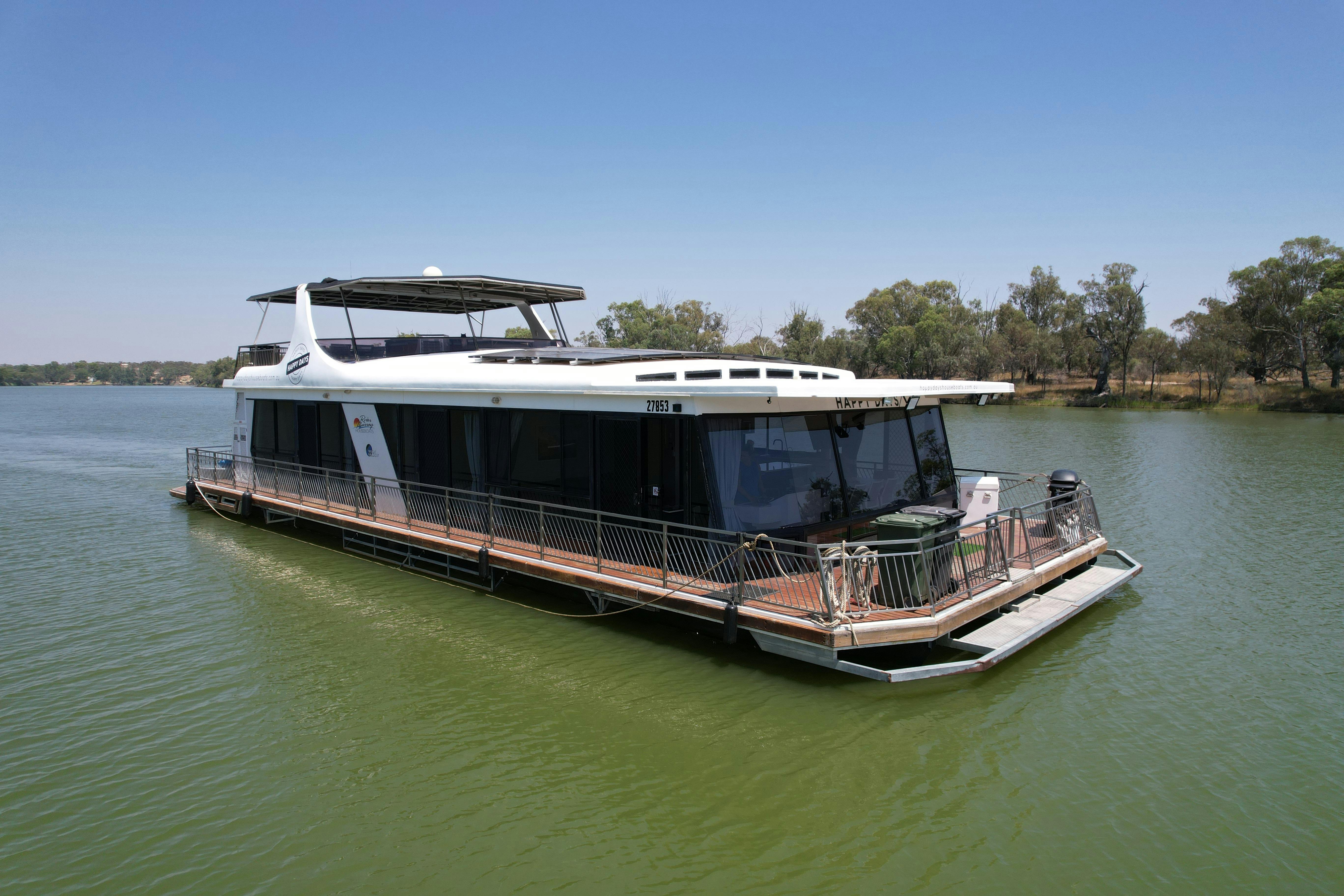 Happy Days Houseboats