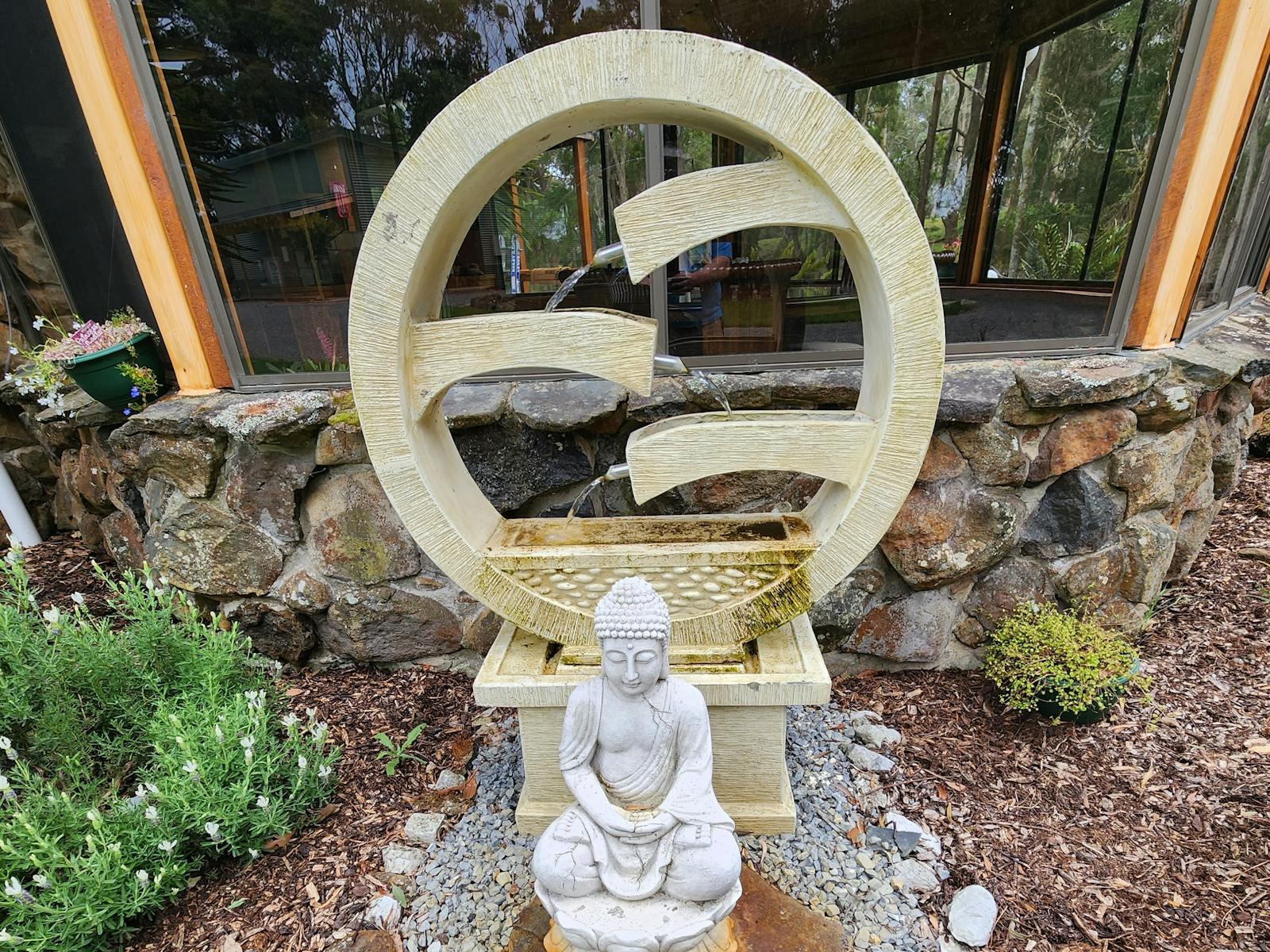 Sitting Budda Fountain