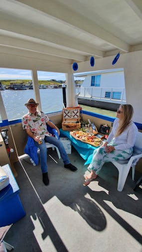 Reedy Creek Retreat BBQ Boat Hire