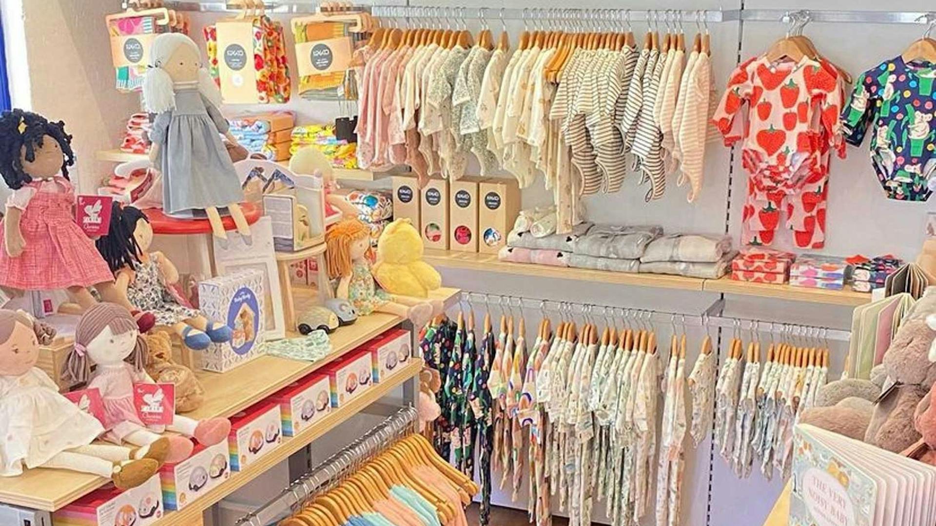 Market Shopping For Children's Clothing Cheap Baby Clothes